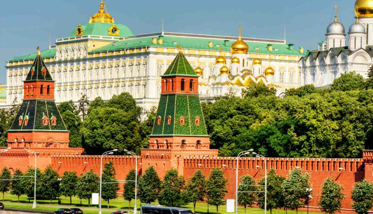 russia,places to visit in russia,tourist attraction in russia,st sophia cathedral,suzdal kremlin,saint basils cathedral,hermitage museum,mount elbrus,moscow kremlin