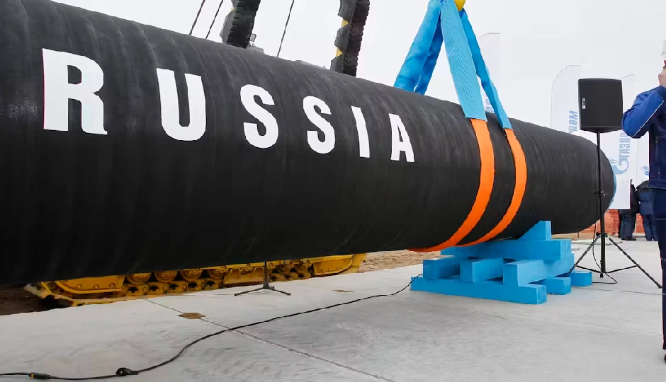 ट्रंप की धमकियां बेअसर, भारत रूस से बढ़ाएगा तेल की खरीद: रिपोर्ट