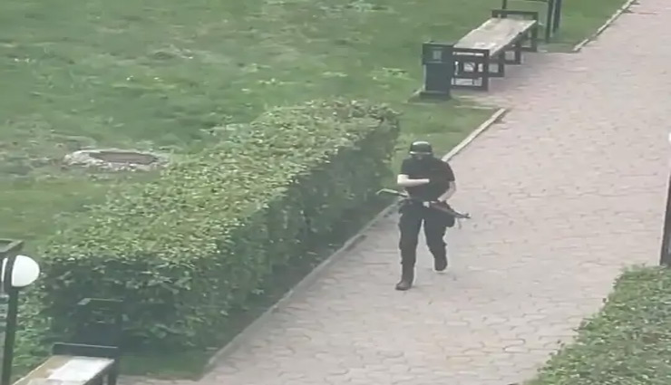 रूस की पर्म यूनिवर्सिटी में छात्र ने ही साथियों पर दागीं ताबड़तोड़ गोलियां, 8 की मौत; लोगों ने खिड़की से कूदकर बचाई जान