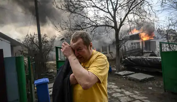 रूसी अटैक में 47 यूक्रेनी नागरिक मारे गए, जेलेंस्की ने कहा, 'अगर रूस को नहीं रोका गया, तो पूरा यूरोप खत्म हो जाएगा'; फेसबुक और ट्विटर पर बैन