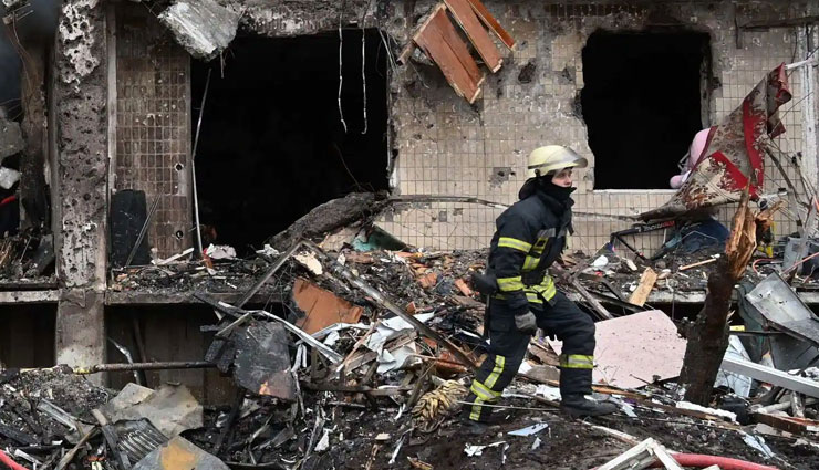 Russia-Ukraine War से बिखर जाएगी ग्लोबल इकोनॉमी: IMF