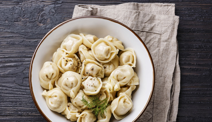 traditional russian cuisine,russian cuisine,pelmeni,borscht,blini,kotleti,beef stroganoff