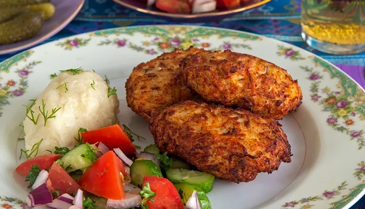 traditional russian cuisine,russian cuisine,pelmeni,borscht,blini,kotleti,beef stroganoff