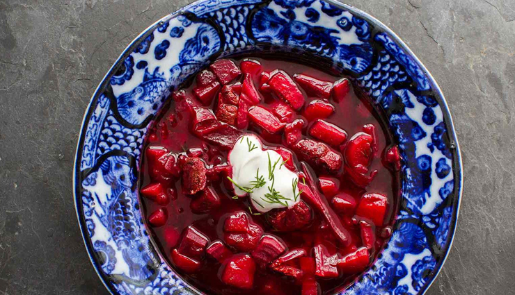 russian cuisines,must try russian cuisines,pelmeni,borscht,blini,kotleti,beef stroganoff