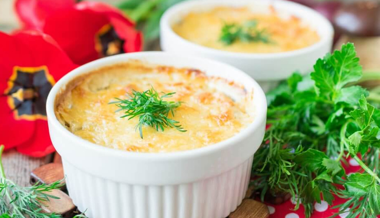 russian cuisines,must try russian cuisines,traditional russian cuisines,pelmeni,borscht,blini,kotleti,beef stroganoff,mushroom julienne