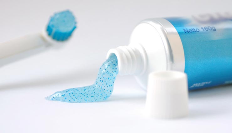 हटाना चाहते हैं टाइल्स पर लगे जंग के दाग, ले इन आसान तरीकों की मदद rust stains,rust stains cleaning tips,rust stains on tiles,tiles cleaning tips,home remedies to tile cleaning