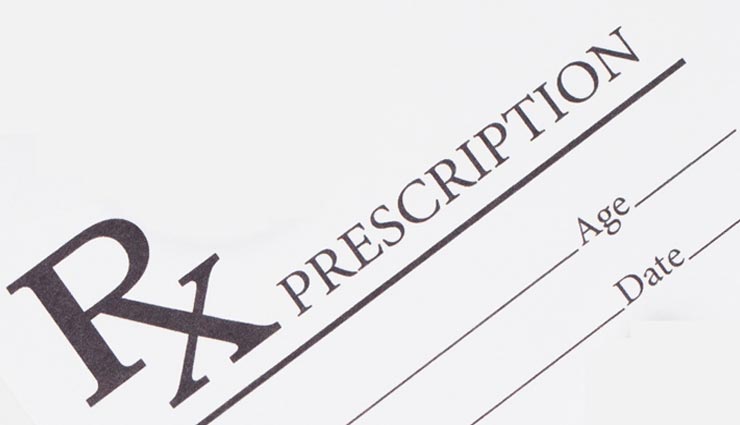 आखिर क्यों लिखा होता है डॉक्टर्स की पर्ची पर 'Rx', बहुत कम लोग जानते हैं इसके बारे में rx on medical prescription,reason of rx,medical term