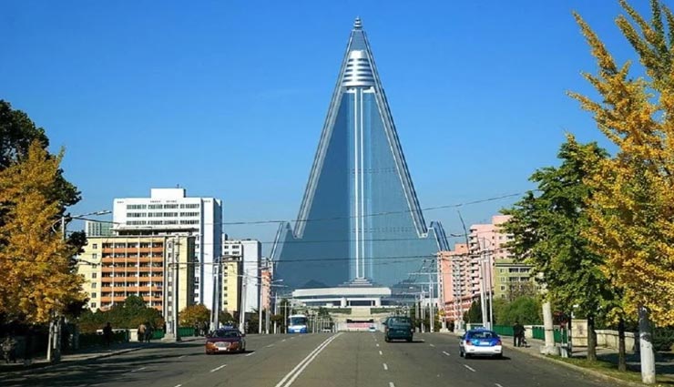 105 कमरों वाली यह गगनचुंबी इमारत पड़ी है वीरान, खर्च हुए अब तक 47 अरब रुपये