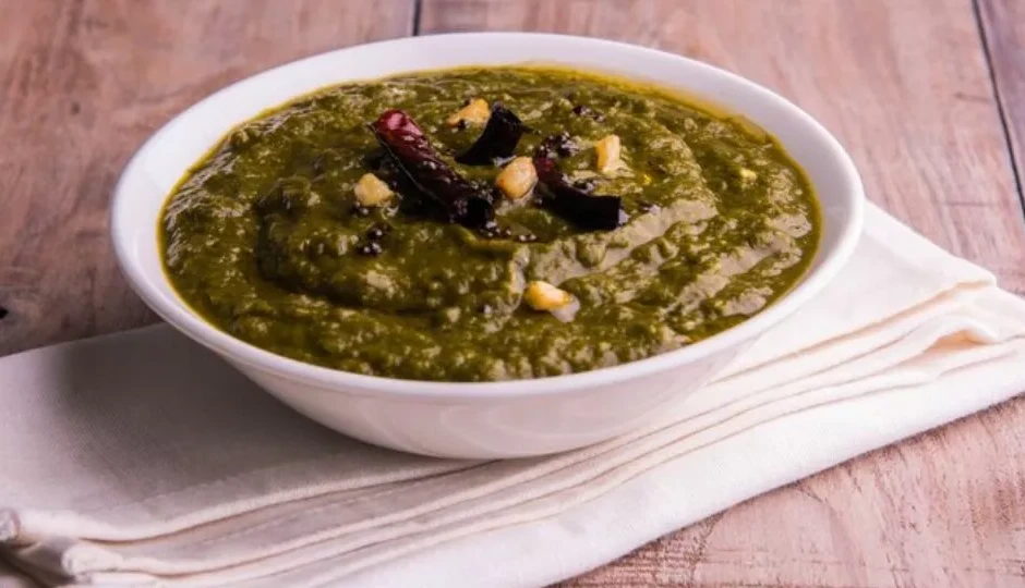 साग बनाते समय इन 5 आम गलतियों से बचें, वरना बिगड़ सकता है स्वाद