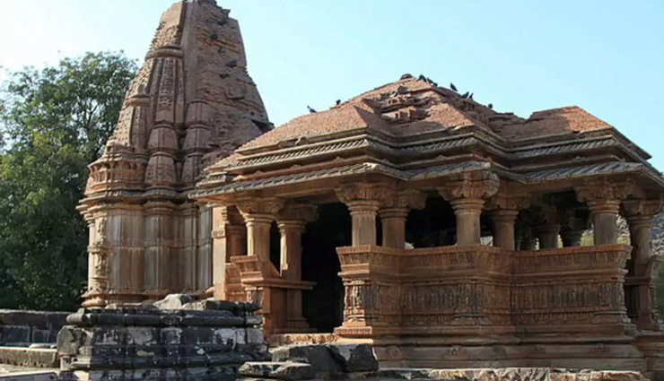 राजस्थान के उदयपुर में स्थित है सास-बहू मंदिर, बना ले देखने के प्रोग्राम