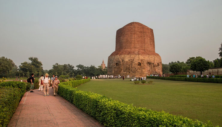 bauddh places,bauddh religious places,famous temple,lumbini,saarnath,kushinagar,sanchi ka stup,champaner