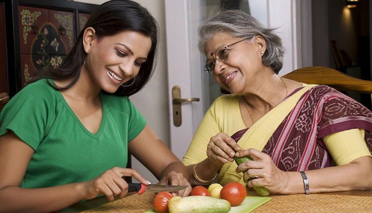 बनना चाहती हैं बेस्ट बहू, तो शादी के बाद ससुराल वालों को इंप्रेस करने के लिए ले इन टिप्स की मदद if you want to be loved by everyone in your in-laws house,then follow these tips,mates and me,relationship tips