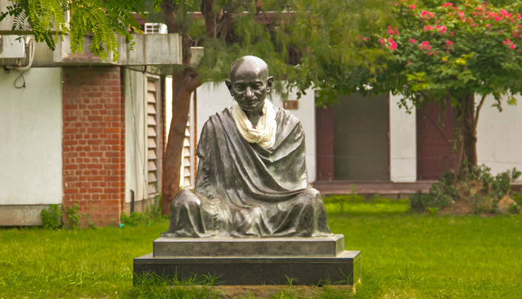 10 historical sites near ahmedabad,historical places near ahmedabad,sabarmati ashram,jami masjid ahmedabad,bhadra fort ahmedabad,adalaj ni vav,sarkhej roza,rani no hajiro,teen darwaza ahmedabad,hutheesing jain temple,sidi saiyyed mosque,dada harir vav,historical landmarks near ahmedabad,ahmedabad heritage sites,places to visit near ahmedabad,ahmedabad historical tours