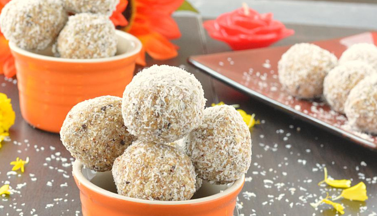 sabudana ladoo,sabudana ladoo recipes,easy vrat recipes,hunger struck,food,sabudana ladoo recipe in hindi,how to make a sabudana ladoo,sabudana ladoo recipe in english,sabudana ladoo homemade,sweet sabudana ladoo
