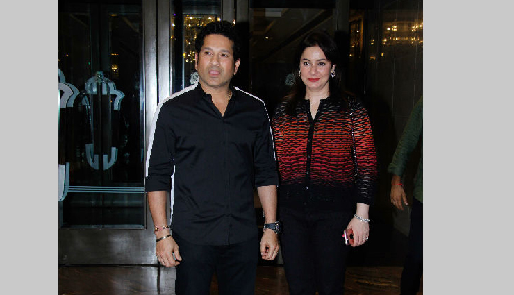 zaheer khans engagement party was not a normal affair- see pics,zaheer khan and agarika ghatge engagement party,indian cricketer,stars in engagement party