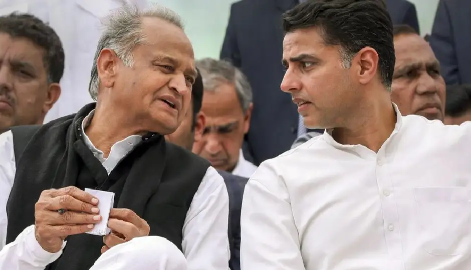 राजस्थान कांग्रेस में सियासी तापमान फिर चढ़ा, पायलट के पोस्टर से गहलोत की तस्वीर गायब होने पर नई बहस शुरू