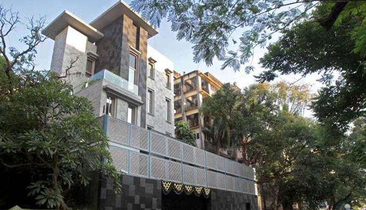 luxurious houses,cricketers,cricketers luxurious houses,cricketers luxurious houses pics,ricky ponting house,sachin tendulkar house,sourav ganguly house,shane watson house,shane warne house