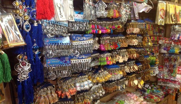 diwali shopping ke liye best hai delhi ke ye markets,travel tourism