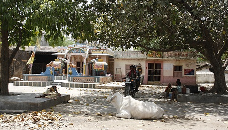 ranakpur rajasthan,famous tourist places in ranakpur rajasthan,rajasthan tourism,holidays in ranakpur,rajasthan tourism