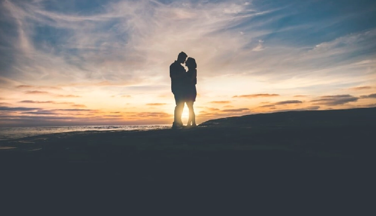 how to make your girlfriend feel special,emotional connection in relationships,meaningful ways to show love,relationship tips for men,how to cherish your girlfriend,emotional awareness in love,romantic advice for boyfriends,ways to impress your girlfriend,build a strong relationship,show love without gifts