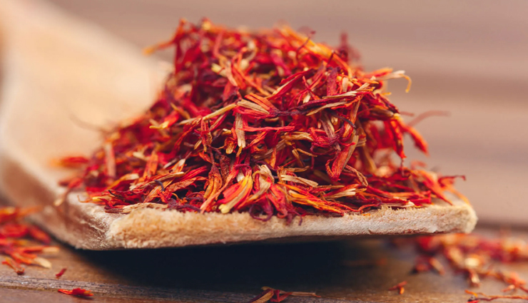 cooling spices,summer spices,refreshing spices,mint benefits,coriander cooling properties,fennel for digestion,cardamom in cuisine,cumin health benefits,cinnamon cooling effect,turmeric uses,saffron benefits,cilantro cooling properties,ginger in summer,spice for hot weather,beat the heat spices