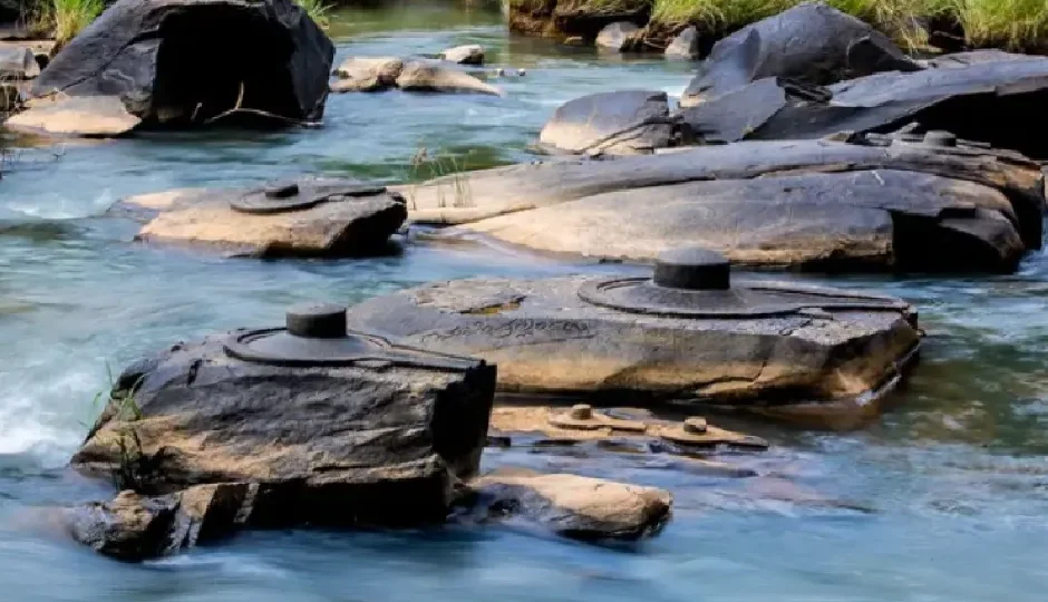 कर्नाटक की रहस्यमयी नदी में 1,000 शिवलिंग, आज भी अनसुलझा है इनके निर्माण का रहस्य