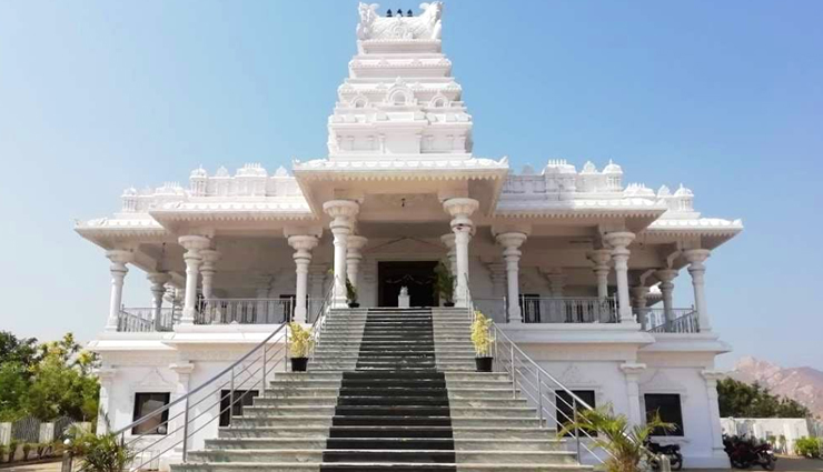 maharashtra,saibaba temple in maharashtra,maharashtra tourism,holidays in maharashtra