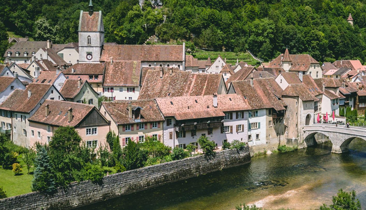 swiss villages resembling heaven,picturesque swiss villages,heavenly swiss village landscapes,charming swiss hamlets that look like heaven,exploring the beauty of swiss villages,enchanting swiss villages with heavenly vistas,captivating swiss villages reminiscent of paradise,discovering the charm of heavenly swiss villages,serene swiss villages with breathtaking views,heavenly escapes in swiss villages