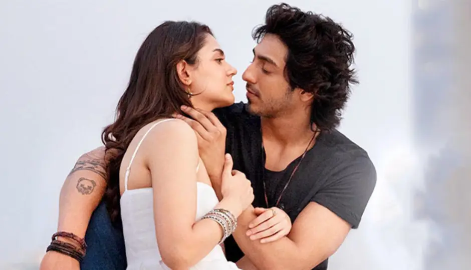 2 News : ‘सैयारा’ का गाना ‘धुन’ रिलीज, लोगों पर चढ़ रहा इसका खुमार, राजकुमार की ‘मालिक’ का ट्रेलर भी आया सामने