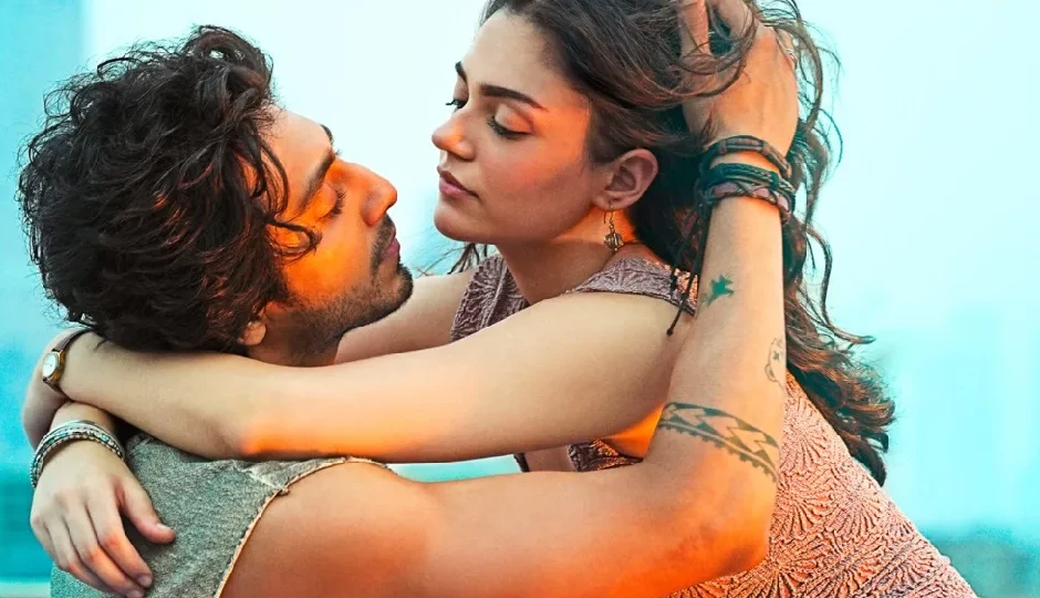  सिनेमाघरों में धूम मचाने के बाद अब OTT  पर कहर ढाएगी 'सैयारा', नेटफ्लिक्स पर जल्द होगी रिलीज!