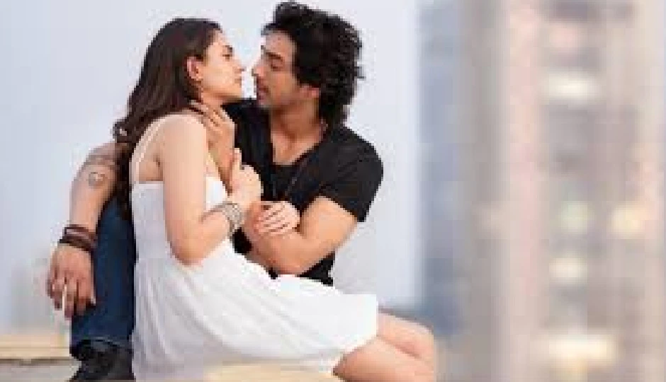 saiyaara,2025 hit film,saiyaara movie analysis,blockbuster 2025,film review,saiyaara impact,cinema trends 2025,top movies 2025,saiyaara success story,movie industry analysis,saiyaara box office,film history,modern cinema,saiyaara