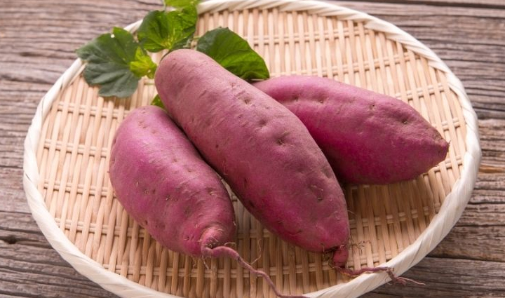 सर्दियों में सुपरफूड का काम करता हैं शकरकंद, सेहत को इस तरह पहुंचाता हैं फायदे 