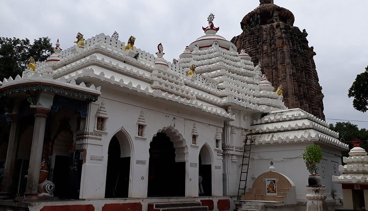 puri temples,must-visit temples,spiritual bliss,hindu temples,jagannath puri,sacred destinations,religious tourism,pilgrimage sites,odisha tourism,top temples in puri,jagannath temple,konark sun temple,lokanath temple,gundicha temple,vimala temple,markandeswara temple,daria mahavir temple,alarnath temple,baliharchandi temple,sakshi gopal temple