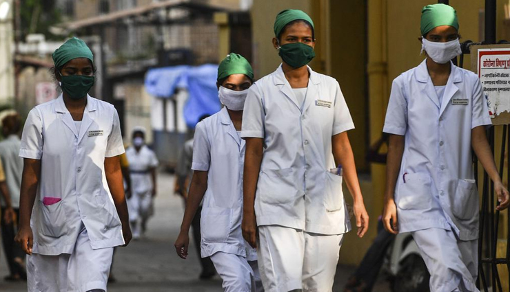 SC lashes out at Centre and states for non-payment of salaries to COVID 19 health staff