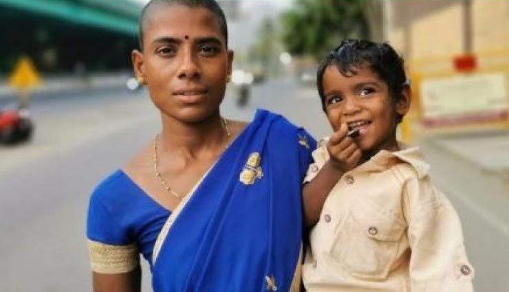 बच्चों की भूख मिटाने के लिए मां ने किया अपने बालों का त्याग, आंखें नम कर देगी ये कहानी