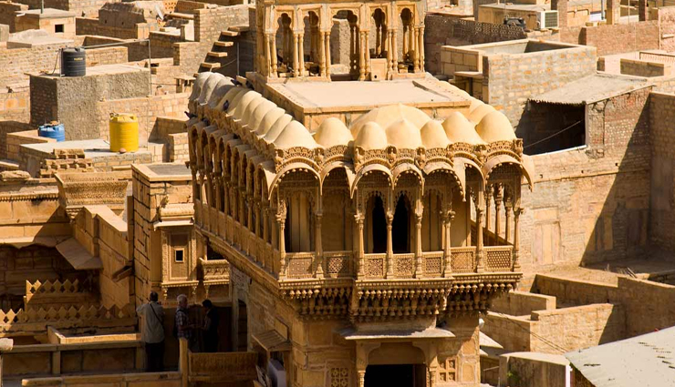 jaisalmer,hot tourist attraction destination,jaislmer tourist attractions,holidays,travel,holidays,india tourism
