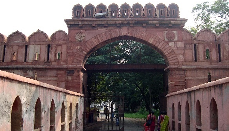 historical forts in delhi,must-visit forts in delhi,delhi iconic forts,exploring delhi ancient forts,tourist attractions in delhi forts,historical landmarks in delhi,discovering the forts of delhi,delhi architectural wonders forts,top forts to explore in delhi,cultural heritage of delhi forts,delhi hidden gems forts,forts with panoramic views in delhi