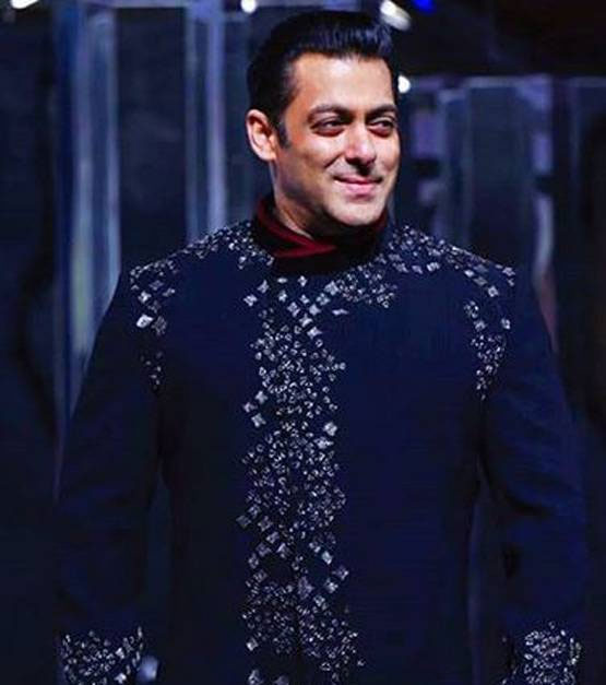 SHOCKING !! आखिर इस वजह से अनिल कपूर ने किया था 'रेस-3' में काम.... सुन सलमान को लग सकता है झटका bollywood,anil kapoor,race 3