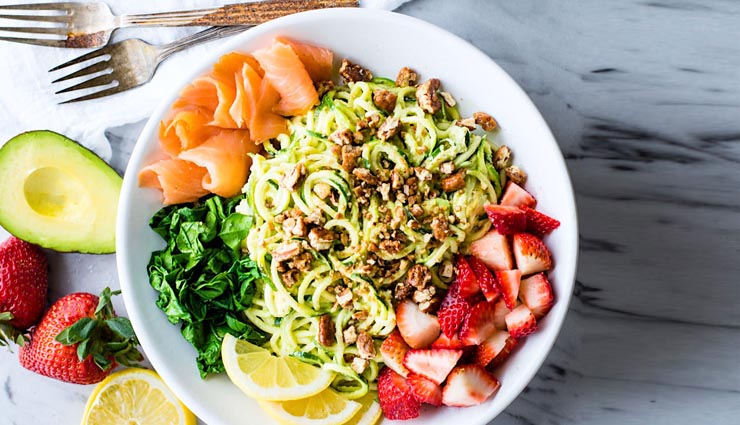 treat your weekend with these 3 healthy pasta salad,healthy pasta salad,salmon and strawberry zucchini noodle pasta salad,asian noodle salad,black bean pasta salad