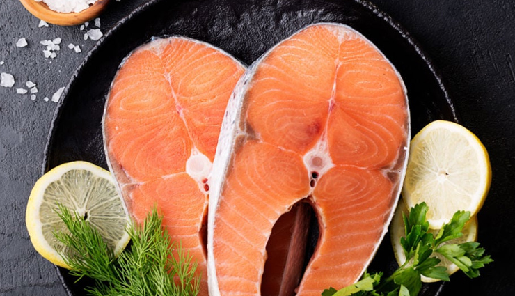 protein deficiency symptoms,muscle deterioration,weakness,edema,swelling,hair,skin,and nails changes,persistent fatigue,delayed wound healing,impaired growth,compromised immune function,vegetarian protein sources,vegan protein sources,elderly protein intake,protein-rich foods,protein benefits,complete protein sources,muscle repair foods,immune-boosting foods,protein-rich diet,protein importance