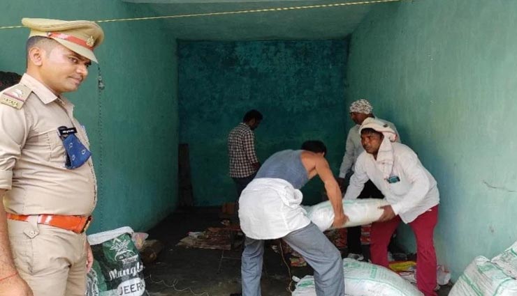 उत्तरप्रदेश : पुलिस ने छापामार बरामद किया नकली नमक, बेचा जा रहा था ब्रांडेड कंपनी के रैपर में