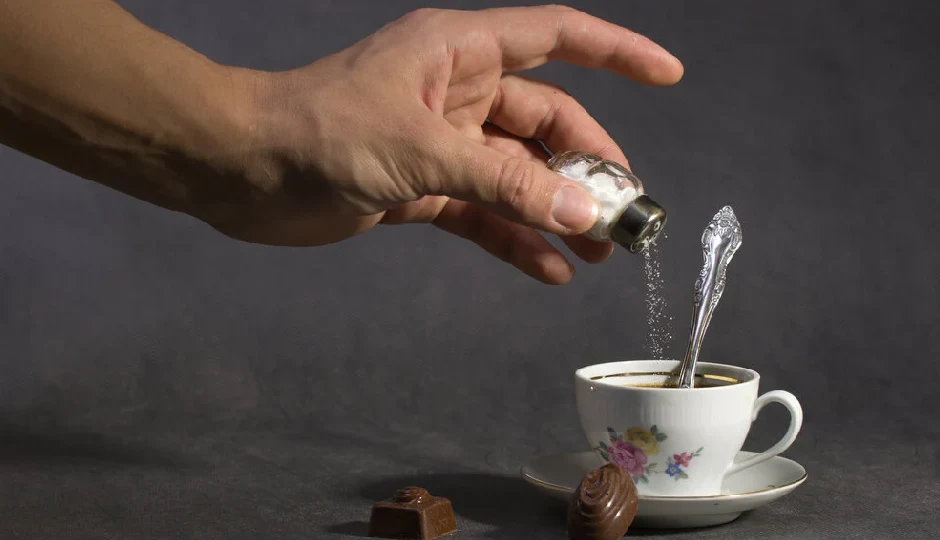 कॉफी में नमक डालने का वायरल ट्रेंड, जानें इसके पीछे छिपा रोचक विज्ञान