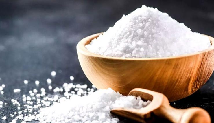 vastu tips in hindi,lack of money vastu tips,positive energy,negative energy,salt,vault