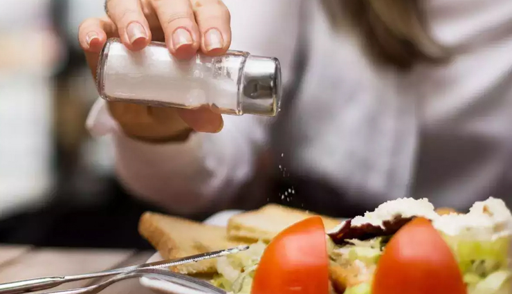 kidney health risks,avoiding kidney damage,renal health dangers,harmful habits for kidneys,protecting your kidneys,kidney-friendly lifestyle,causes of kidney problems,renal wellness tips,kidney disease prevention,recognizing kidney hazards