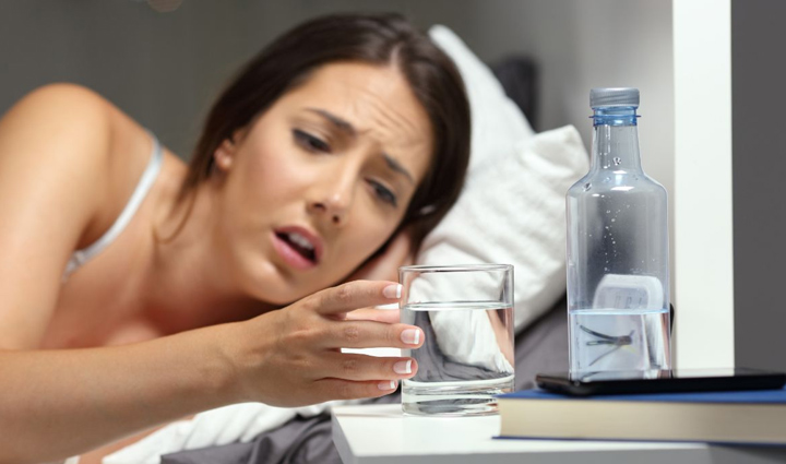 जरूरत से ज्यादा नमक ले सकता हैं आपकी जान, स्वाद बन सकता हैं सेहत पर भारी excess salt dangers,reduce salt intake,health risks of high salt consumption,low-sodium lifestyle,salt and heart health,salt-related health issues,tips for cutting down on salt,healthy salt alternatives,salt and cardiovascular health,balanced salt consumption,dangers of excessive sodium,low-salt diet benefits,sodium intake and well-being,importance of salt moderation,flavoring food without excessive salt