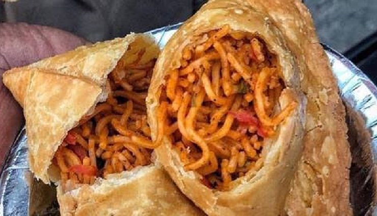 chinese noodles samosa,fusion samosa recipe,indo-chinese snack,easy samosa recipe,homemade samosas,vegetarian samosas,chinese noodles snack,indian-chinese fusion food,crispy samosa wrappers,quick snack recipe,asian fusion appetizer,samosa with noodles filling,homemade fusion snack,asian-inspired samosa,simple samosa preparation