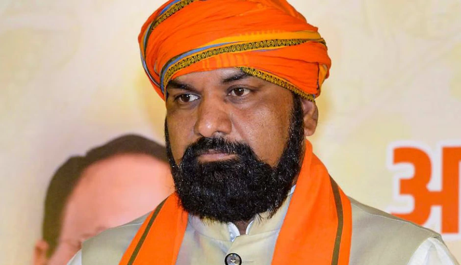 तेजस्वी यादव पर सम्राट चौधरी का तंज – वोटिंग लिस्ट में अपना नाम भी नहीं पढ़ पा रहे