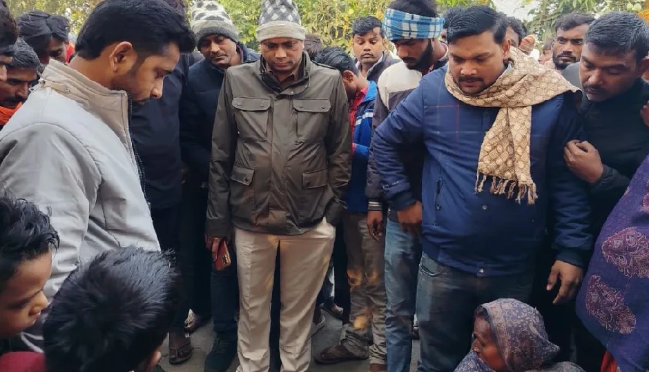 बिहार: समस्तीपुर में बुलेट सवार युवक की धारदार हथियार से हत्या, लोगों ने सड़क जाम कर जताया रोष