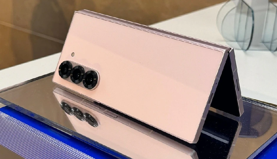 Samsung Galaxy Z Fold 6 5G पर 55,000 रुपये से अधिक की छूट, फोल्डेबल फोन खरीदने का बढ़िया मौका