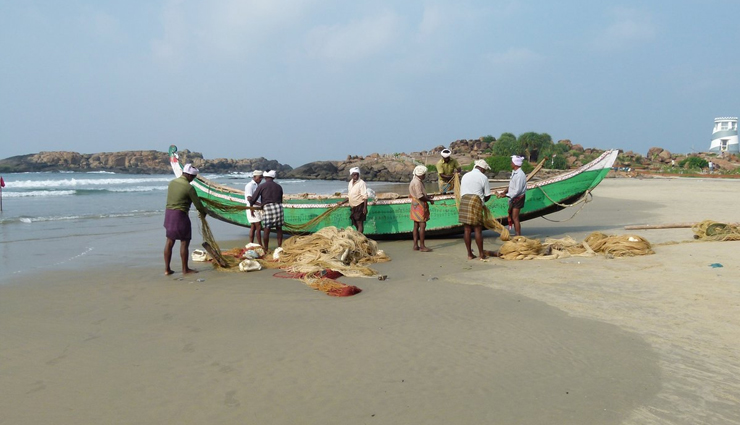 kovalam,tourist places in kovalam,malayalam,travel,travel guide